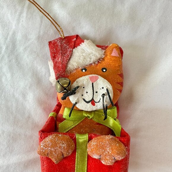 Christmas Cat Gift Ornament - Picture 9 of 12